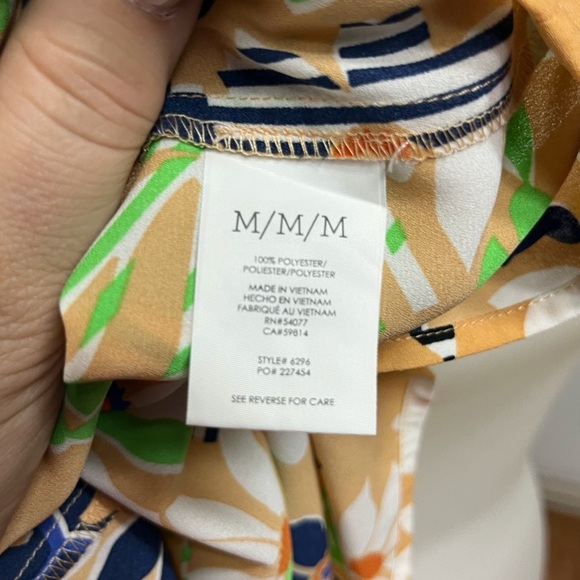 NWOT Cabi Island Mod Floral Style #6296 Blouse Tangerine Green Black White - Picture 3 of 7